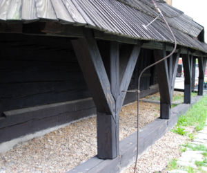 To jedno z najpiękniejszych śląskich miast. Zachwyca nie tylko unikatowym rynkiem, ale też drewnianym kościołem