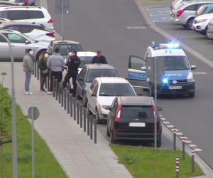 Wdrapała się na most, aby podziwiać miasto. Groza na moście w Poznaniu 