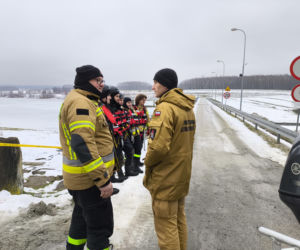 Symulacja akcji ratunkowej na zbiorniku Korzeń w Skrzyszowie