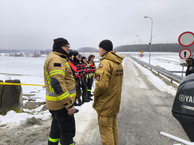 Symulacja akcji ratunkowej na zbiorniku Korzeń w Skrzyszowie