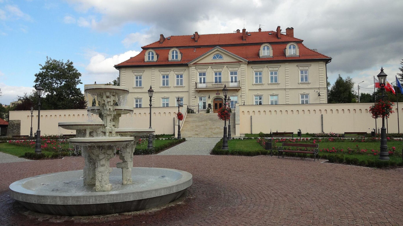Najpiękniejsze pałace w Małopolsce. Te miejsca powinien zobaczyć każdy turysta!