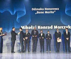 Radosław Sikorski odznaczył Ambasadorów Totalizatora Sportowego