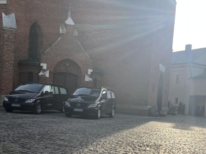 Pogrzeb braci, którzy zginęli w katastrofie śmigłowca pod Rzeszowem