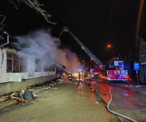 Michałowo. Pożar budynku, w którym kiedyś mieścił się urząd gminy [30.11.2020]