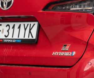 Toyota Corolla TS Kombi GR Sport 2.0 Hybrid 180 KM e-CVT 