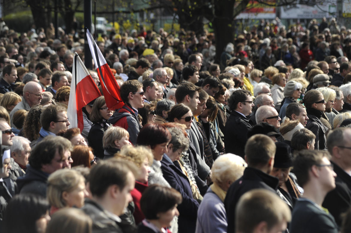 Warszawa dzień po katastrofie smoleńskiej