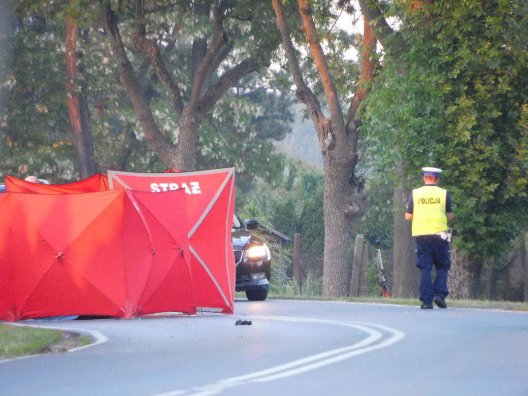Wypadek na łuku drogi pod Warszawą. Zginął obywatel Ukrainy