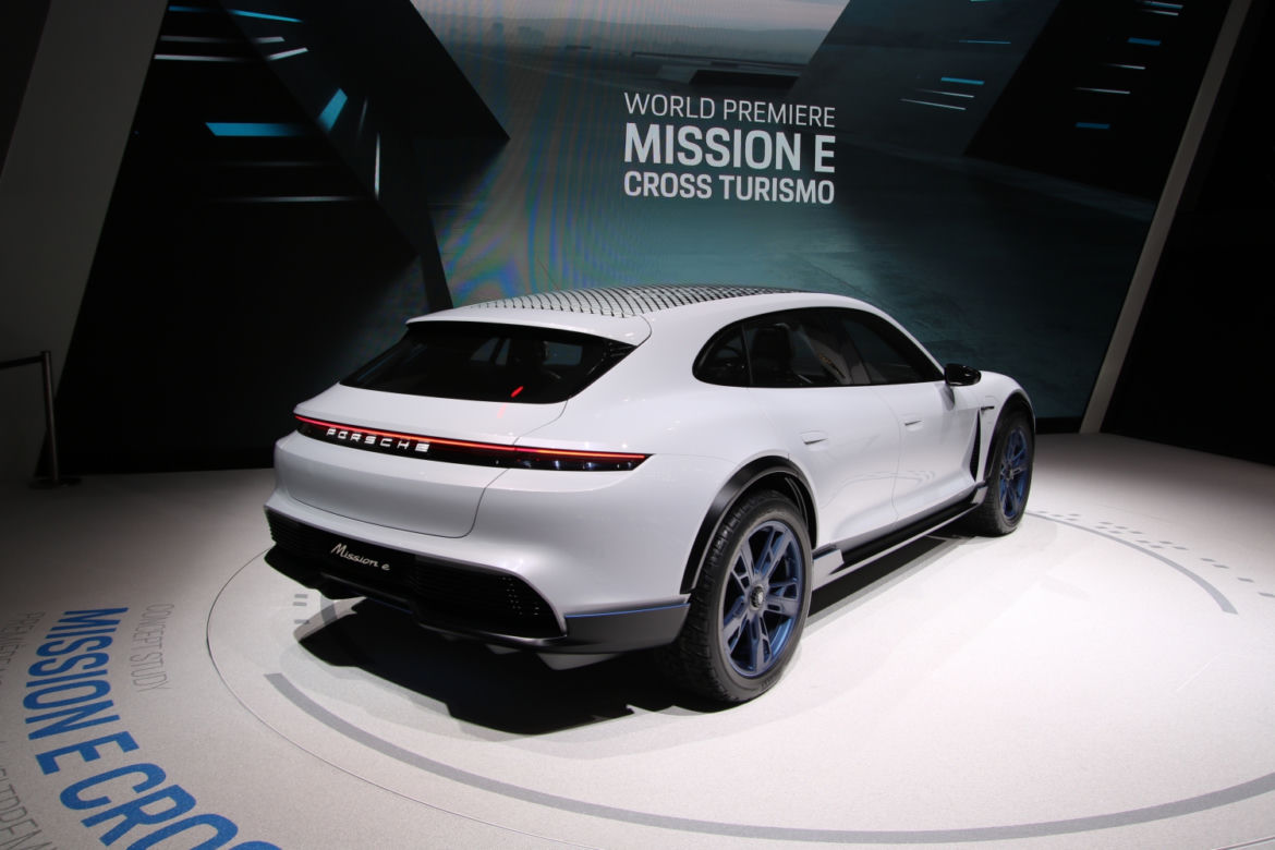 Porsche Mission E Cross Turismo