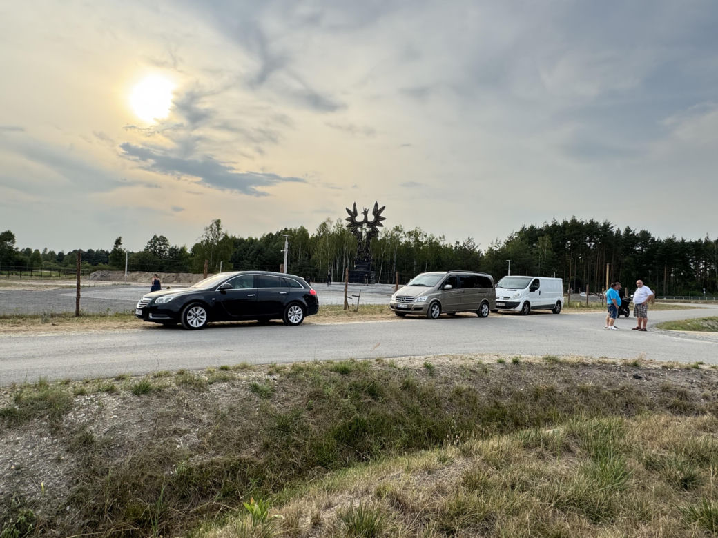 Pomnik „Rzeź Wołyńska” wzbudza ogromne zainteresowanie. Szybko dojedziecie tu z Lublina