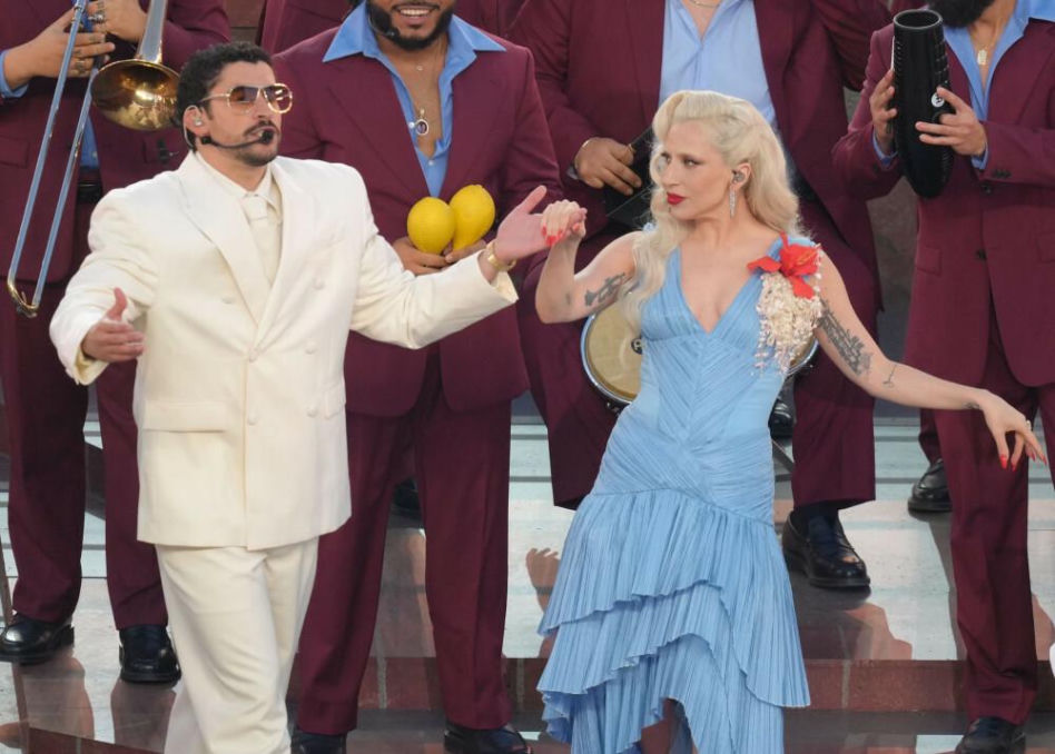 Halftime show na Super Bowl 2026: Bad Bunny, Lady Gaga, Pedro Pascal, Cardi B, John Bon Jovi i smaczki polityczne