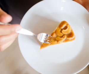 Ciasto Włoszka – kremowy deser z orzechami i biszkoptami