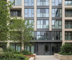 Gdańsk i Paryż. Które miasto naprawdę kusi, a które traci mieszkańców?