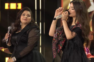 Viki Gabor z mamą na scenie