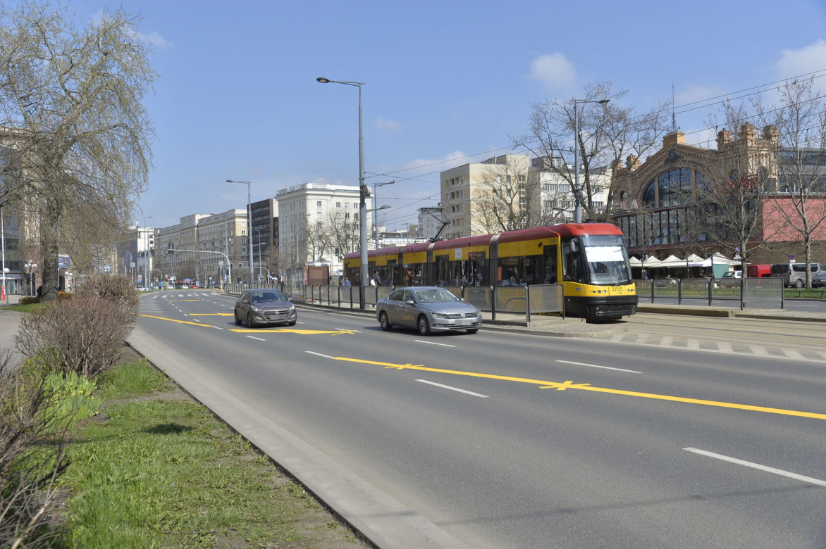 Drogowcy zwężą al. Jana Pawła II. Weekendowe frezowanie jezdni  Dziękuję 