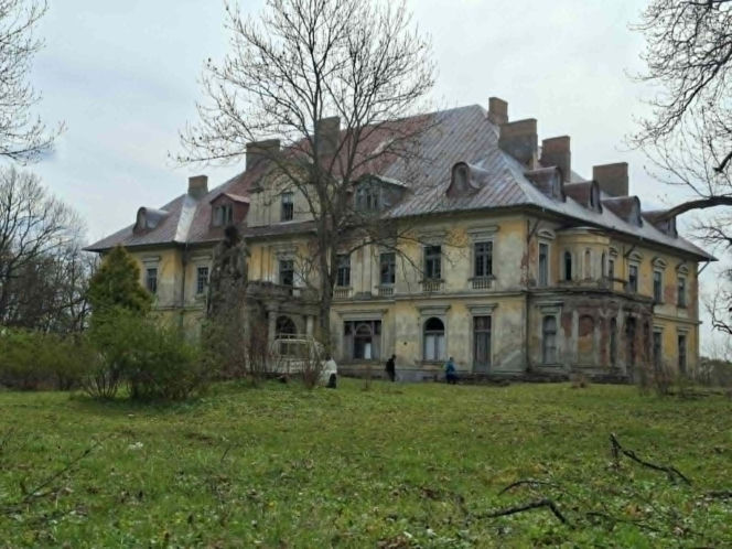 Kiedyś perła, dziś w ruinie. To nie jest zwykły pałac w Świętokrzyskiem (Pałac w Bałtowie)