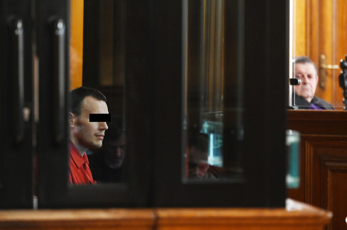 Stefan W. wyrzucony z sali. Zabójca Pawła Adamowicza wybuchł śmiechem