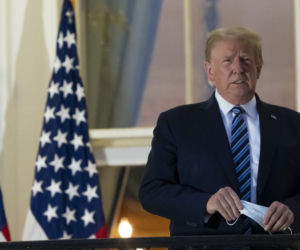 Donald Trump po wyjściu ze szpitala: Nie bójcie się wirusa!