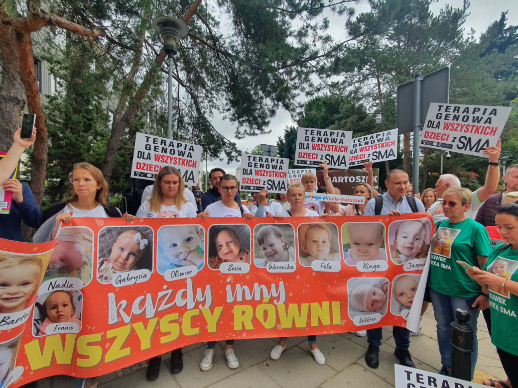 Manifestacja rodziców dzieci cierpiących na SMA