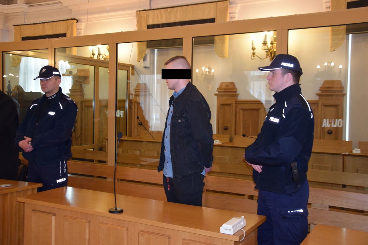 Pociął nożem małżeństwo w Kosinie. Zapadł wyrok sądu [GALERIA]