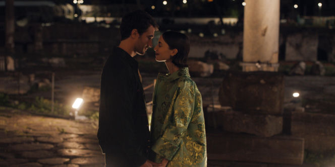 Emily podbija Rzym, a Alfie podyrwa Mindy.