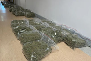 Człowiek bez tożsamości, kilogramy narkotyków i luksusowe fury. Szybko zrzedła mu mina