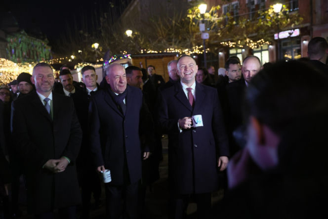 Karol Nawrocki wpadł na jarmark świąteczny