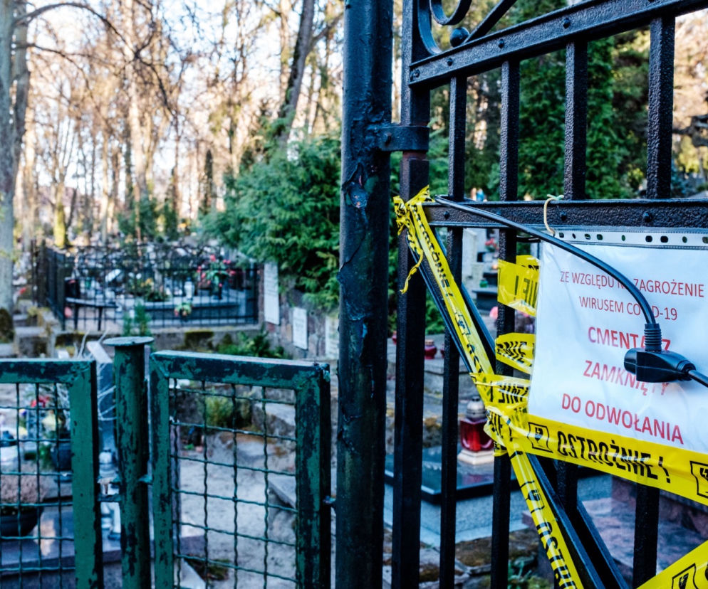 Koronawirus w Trójmieście. Cmentarz w Sopocie zamknięty z powodu zarazy