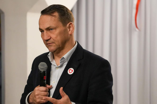 Tak Radosław Sikorski przygotował się do ewakuacji. Ma gotowy plecak