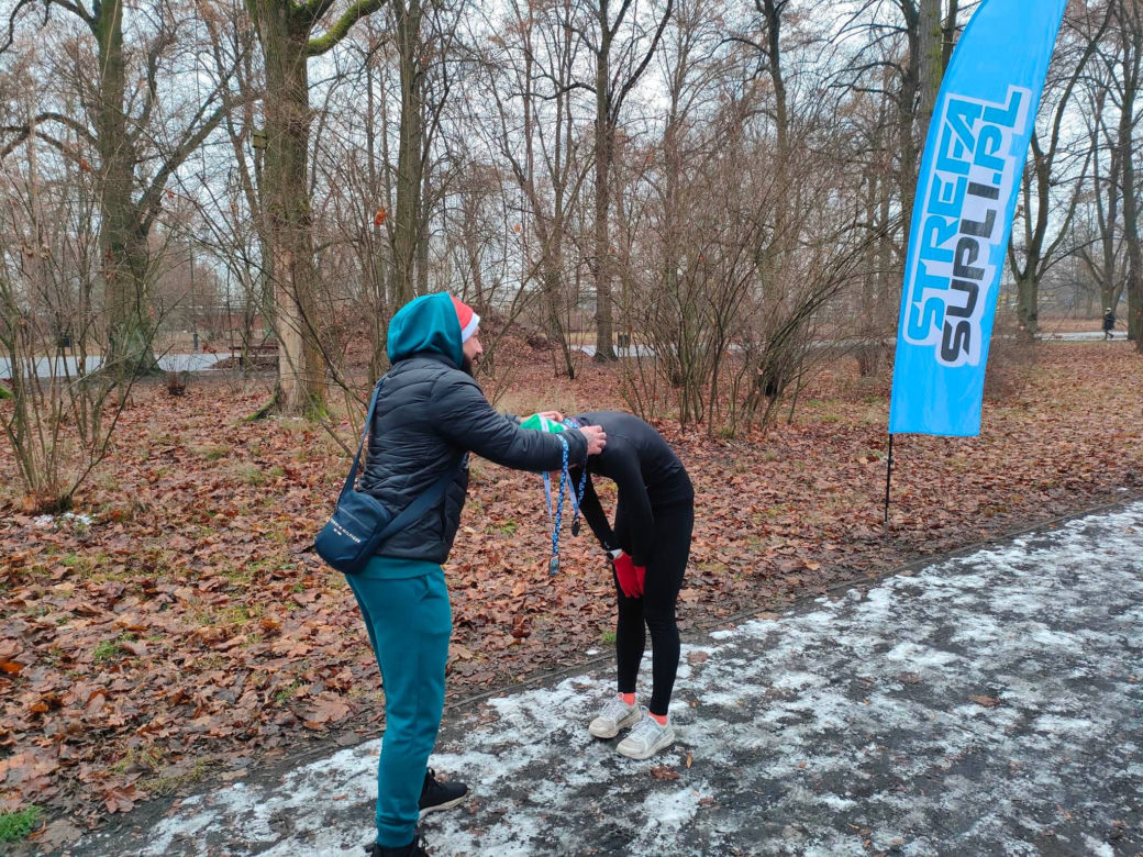 Przedświąteczne zawody sportowe. Łodzianie biegają i pomagają