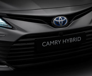 Toyota Camry Hybrid lifting 2021
