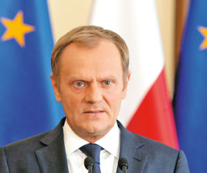 Kopacz  ustalała z Tuskiem czy wyrzucić Sikorskiego