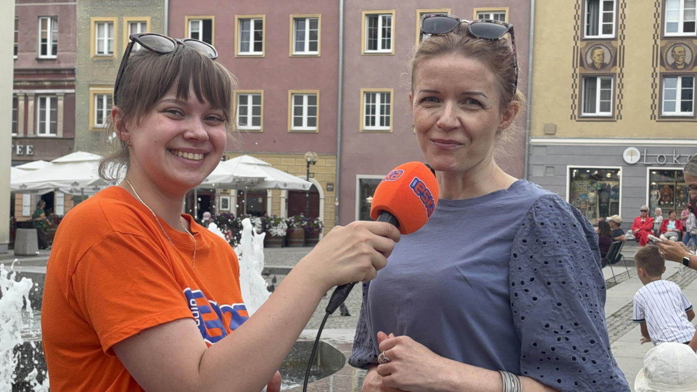 Tłumy przyjezdnych i uśmiechy na twarzach. Wakacyjny patrol Eska Summer City na olsztyńskiej Starówce