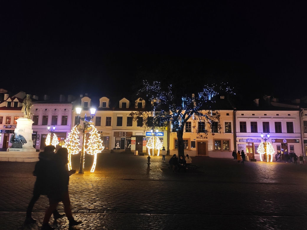 Rzeszów pięknie przybrany na Święta Bożego Narodzenia  [ZDJĘCIA]