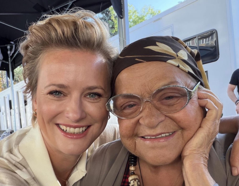 Ranczo. Babka Zielarka (Grażyna Zielińska), Klaudia (Marta Chodorowska)