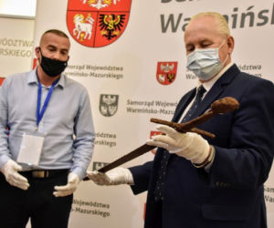 Sensacyjne odkrycie pod Olsztynem! Znaleziono nagi miecz grunwaldzki