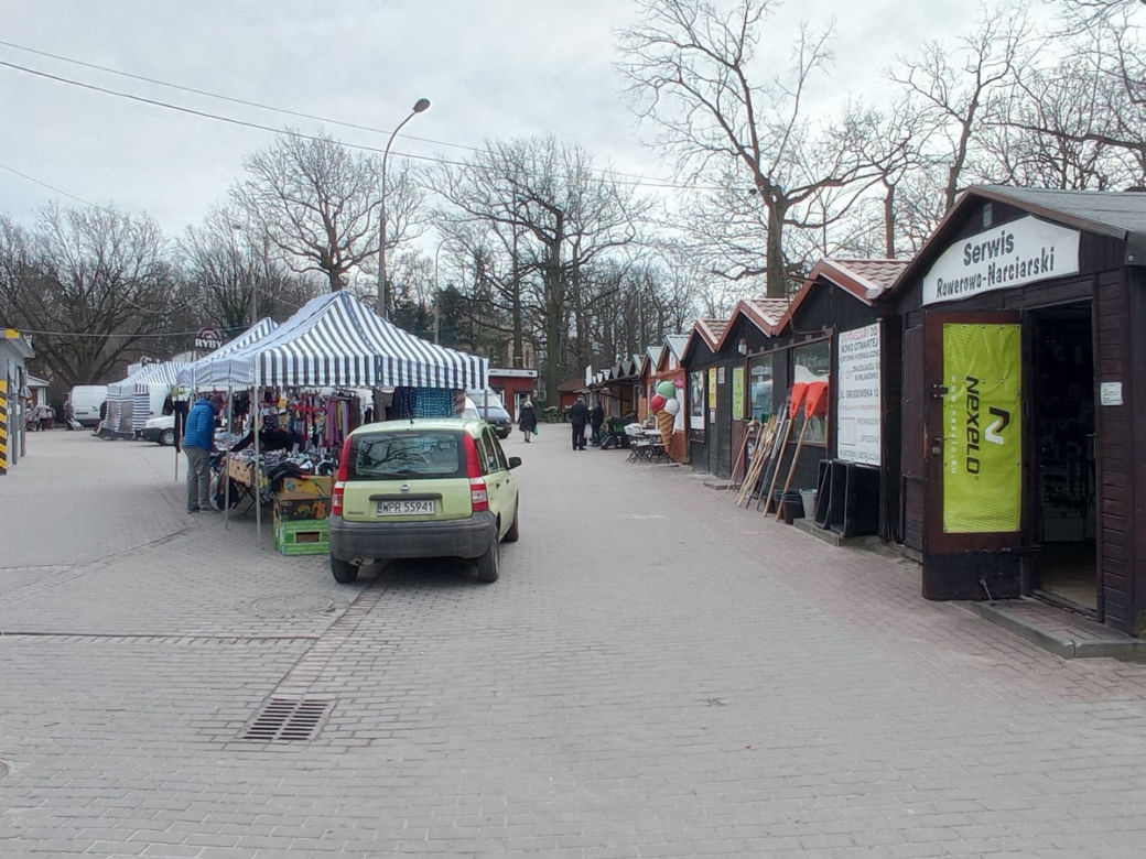 Wojna o bazar w Milanówku. Kupcy kontra burmistrz 