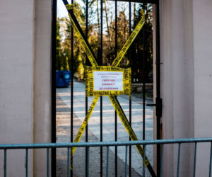 Koronawirus w Trójmieście. Cmentarz w Sopocie zamknięty z powodu zarazy