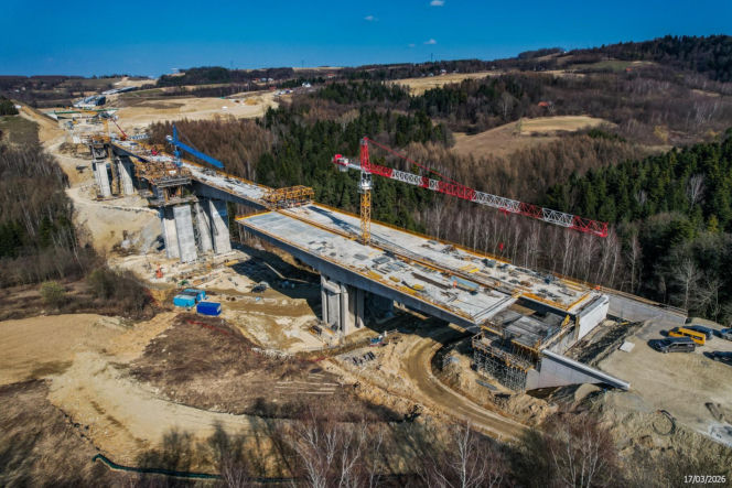 Najwyższa estakada w Polsce powstaje na S19 Babica Jawornik. Na plac budowy prowadzą serpentyny