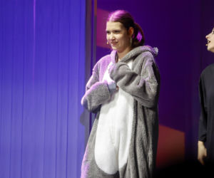 Tak dziś wygląda 16-letnia córka Koroniewskiej i Dowbora. Janina Dowbor podbija teatr