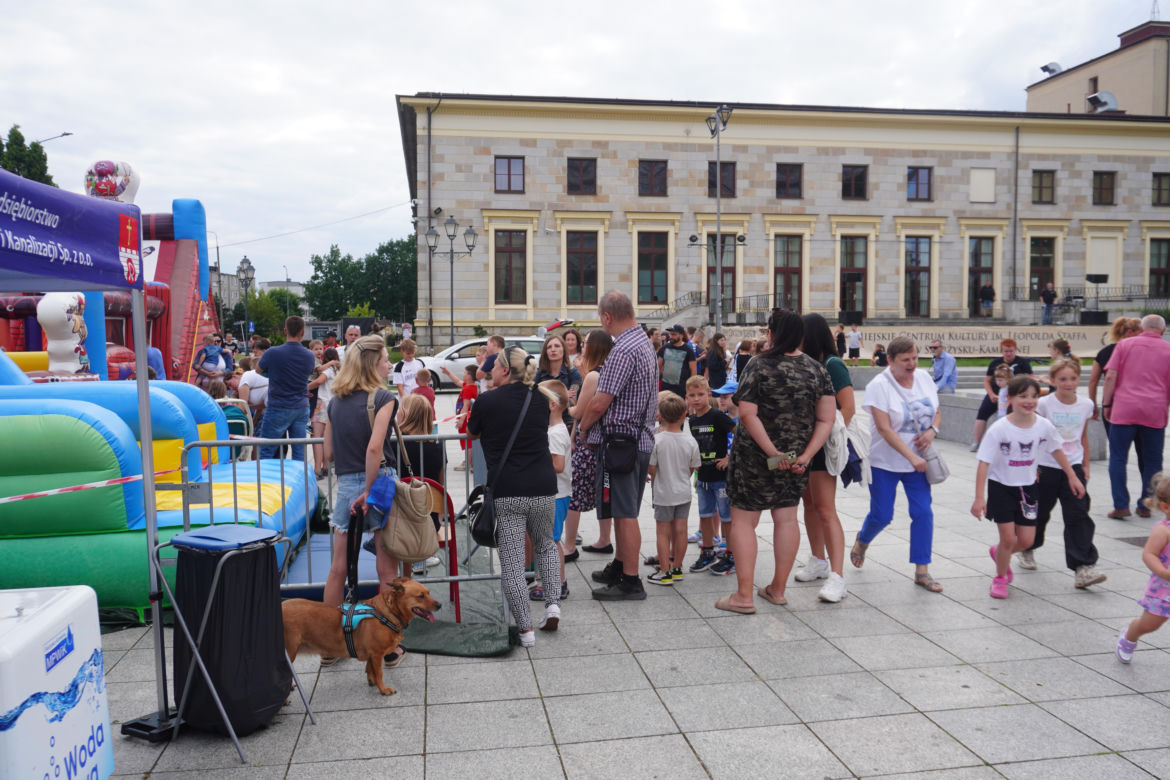 Piknik mieszkańców z karatekami w Skarżysku-Kamiennej