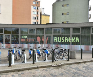 Tanio i smacznie: kultowe bary mleczne w Warszawie! [RANKING]