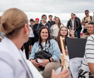 Pierwsza dama z matchą w dłoni