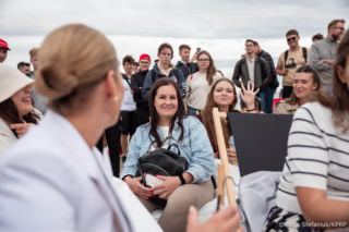 Pierwsza dama z matchą w dłoni
