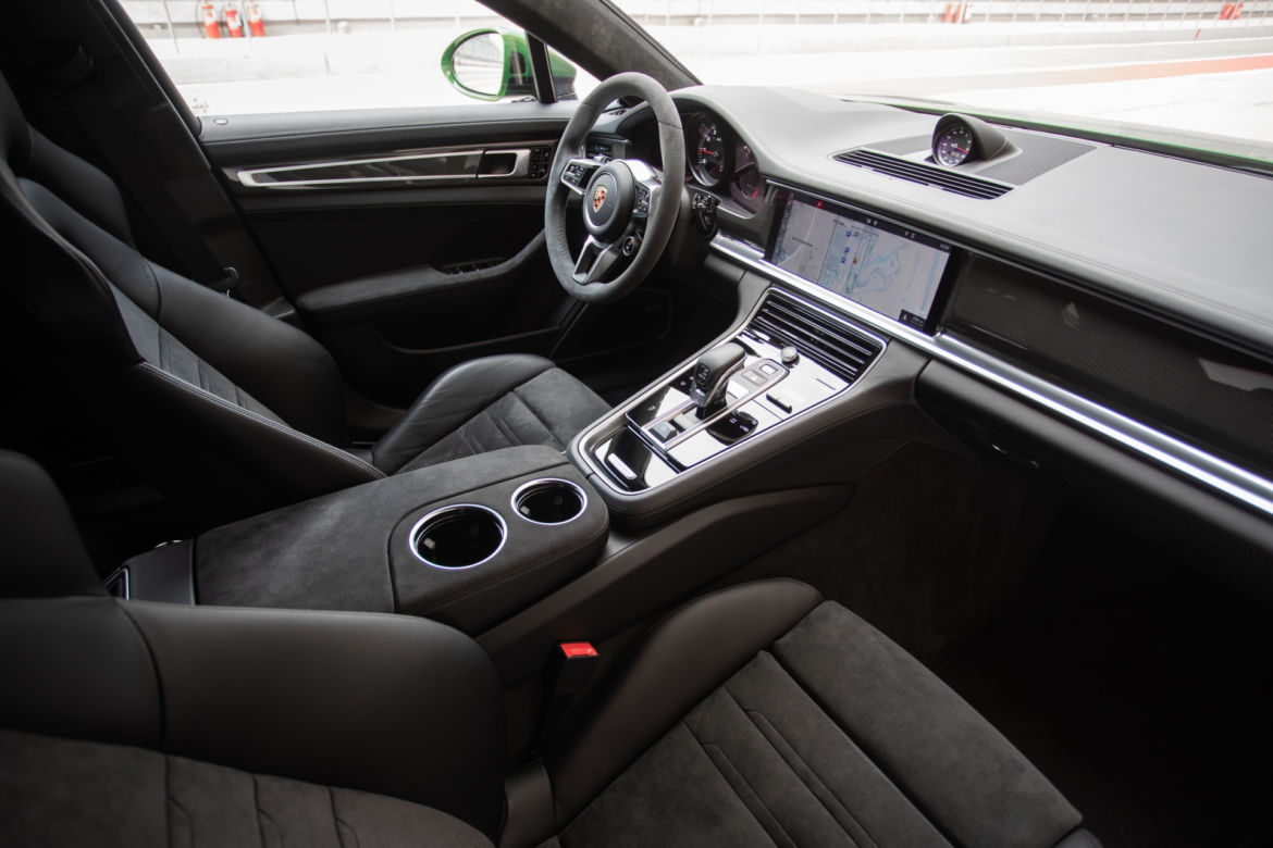 Porsche Panamera GTS Sport Turismo