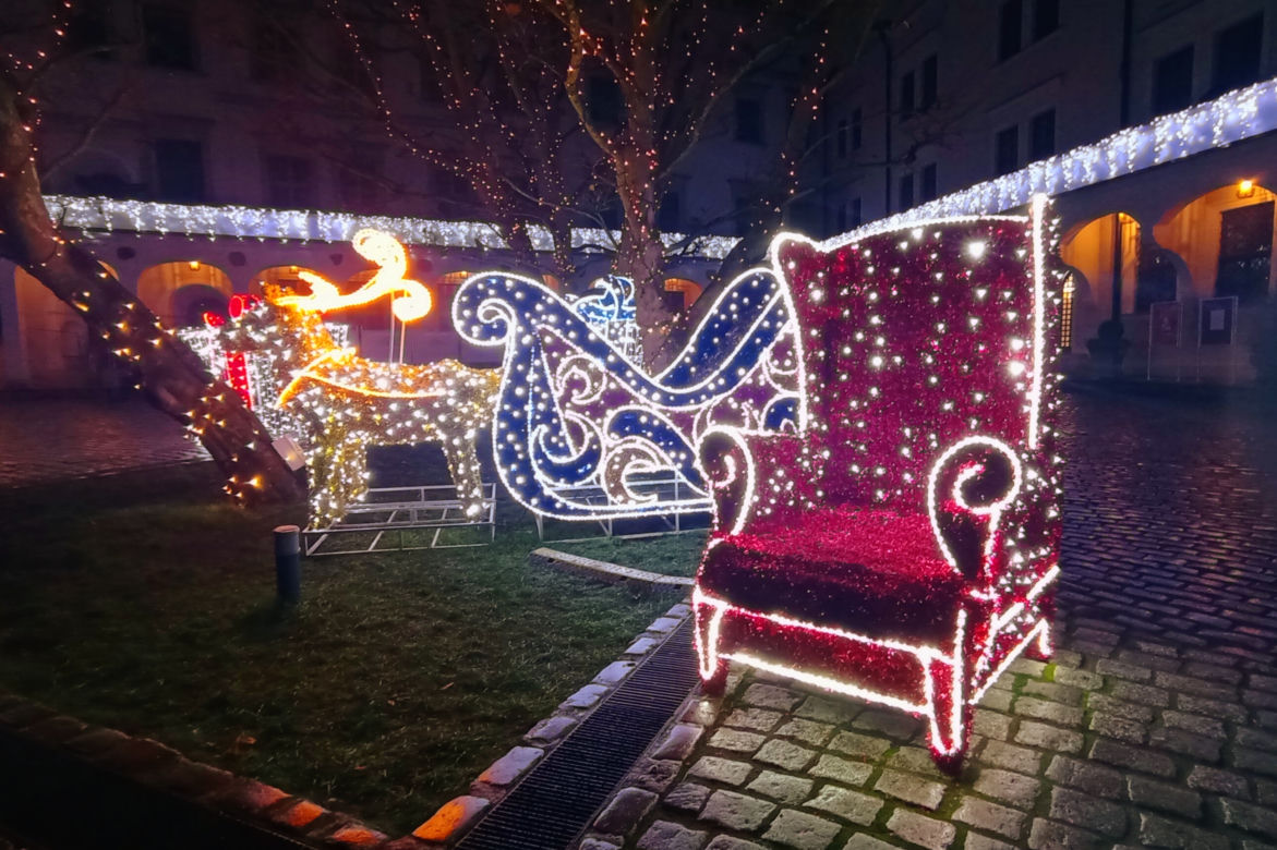 Świąteczne iluminacje na Zamku Książąt Pomorskich w Szczecinie