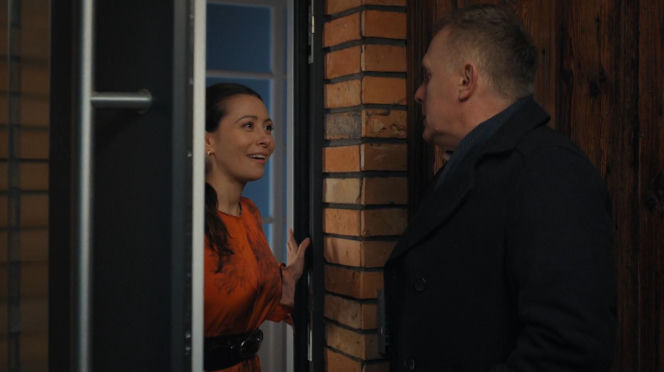 M jak miłość odc. 1931. Joanna (Dominika Sakowicz), Artur Rogowski (Robert Moskwa)