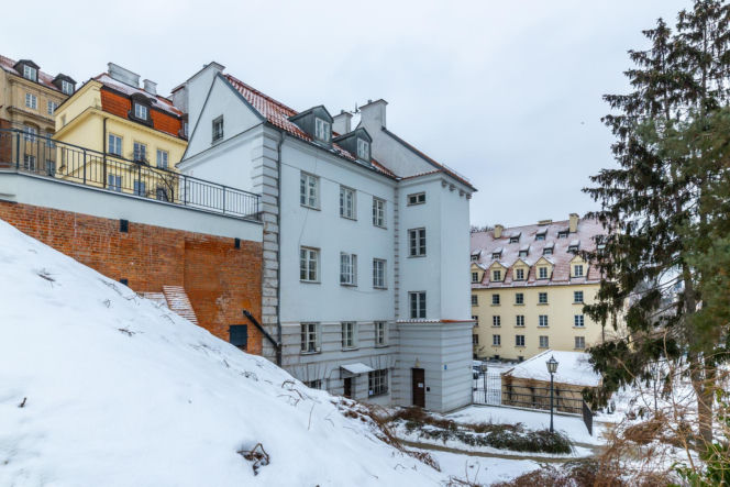 Dom Profesorów na ul. Brzozowej w Warszawie