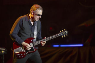 Joe Bonamassa utracił tymczasowo słuch. Gitarzysta poinformował o swoich problemach w mediach społecznościowych 