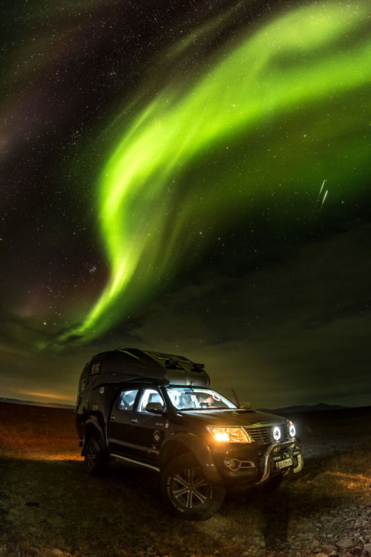 Toyota Hilux Expedition V1 - pick-up i kamper w jednym