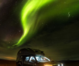 Toyota Hilux Expedition V1 - pick-up i kamper w jednym